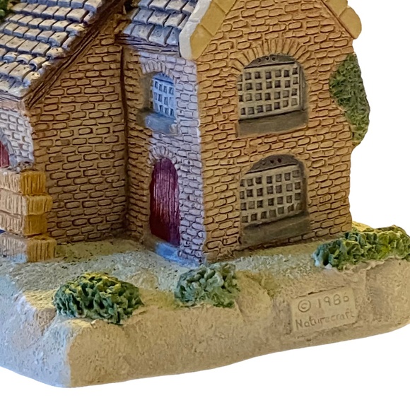 Vintage Naturecraft Figurine Alms House #5 by Peter Tomlins 1985 - Picture 7 of 9
